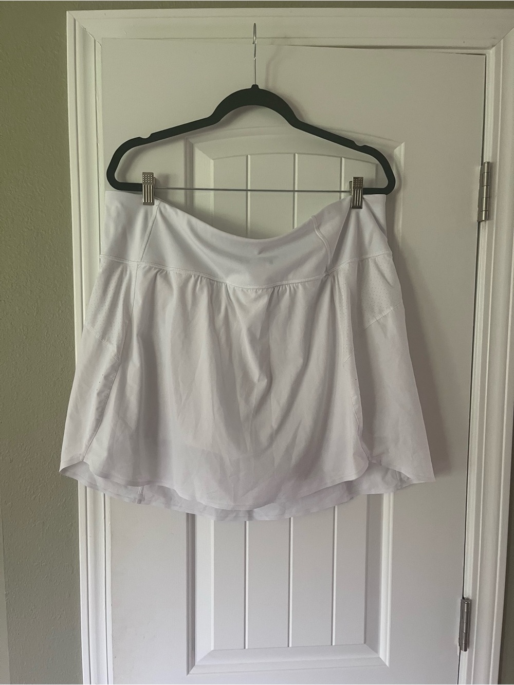 Athleta White Circle Skirt - Athletic Flare